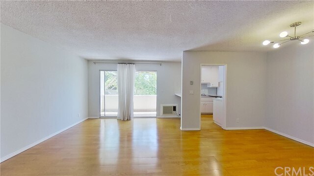 Foto del edificio - 5625 N Sumner Way