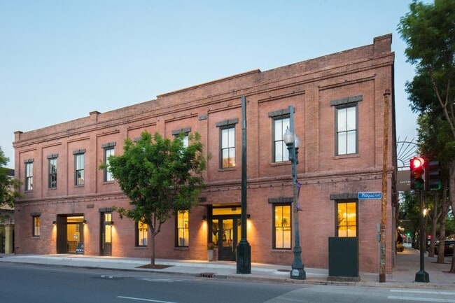 Building Photo - Auction House Apartments