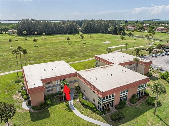 Foto del edificio - 55 Woodland Dr