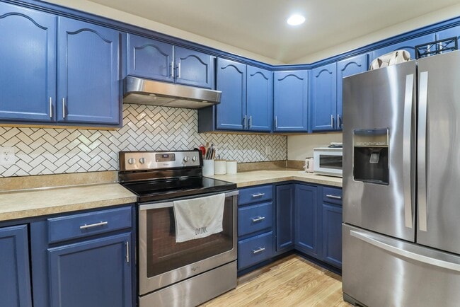 Building Photo - 9048 Pepperidge Ln SE