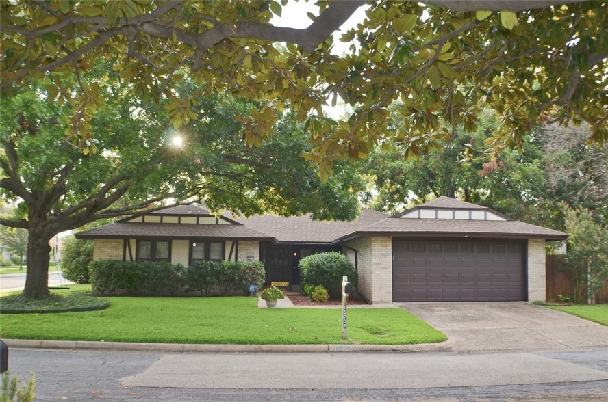 Photo - 15706 Havenrock Cir