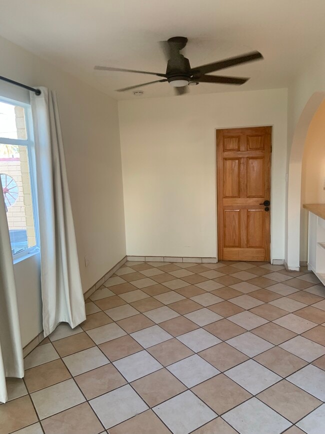 Foto del edificio - 1735 W Fairmount Ave