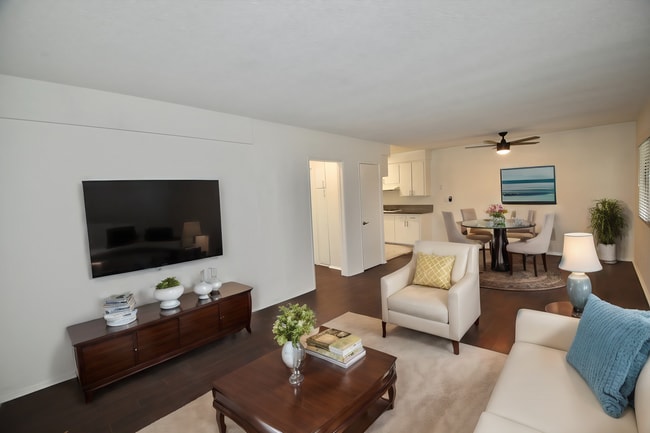 Building Photo - 5455 Bellingham Ave