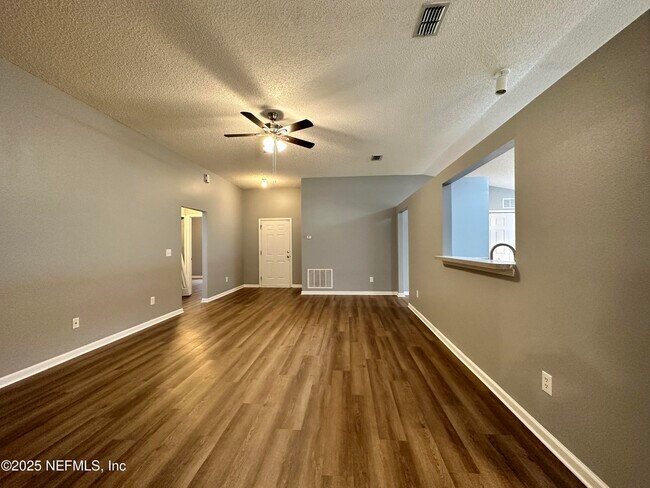 Building Photo - 8705 Star Leaf Rd N