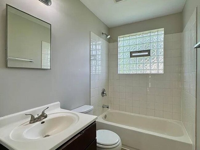 Foto del edificio - 15429 Church Ln