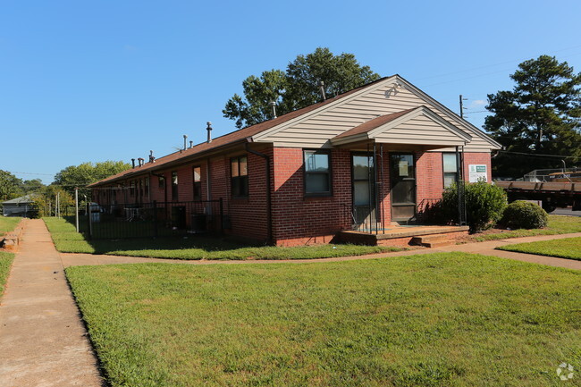 Foto del edificio - Housing Authority of Roswell