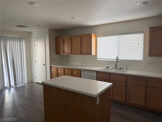 Foto del edificio - 203 Lynbrook St