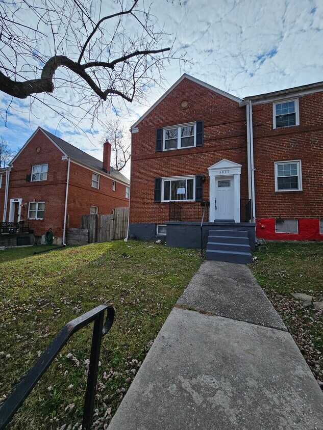 Primary Photo - 3917 Stokes Dr