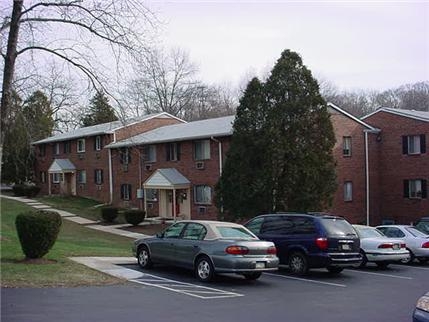 Primary Photo - Lawrence Court Apartments