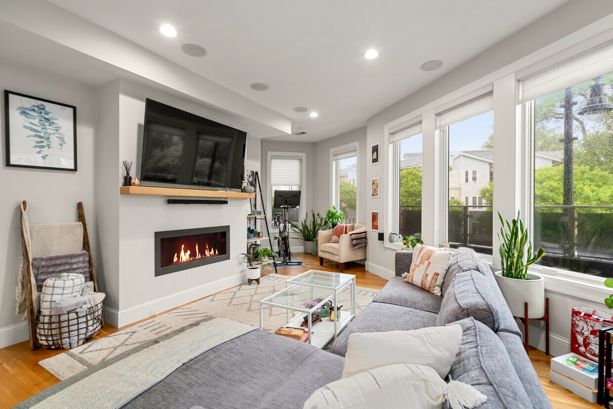 Foto principal - 275 Old Colony Ave