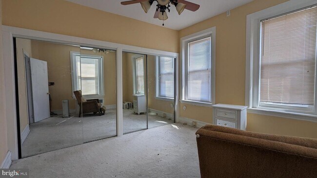 Foto del edificio - 6302 Morton St