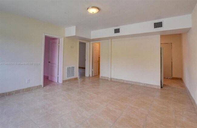 Building Photo - 1101 8th St