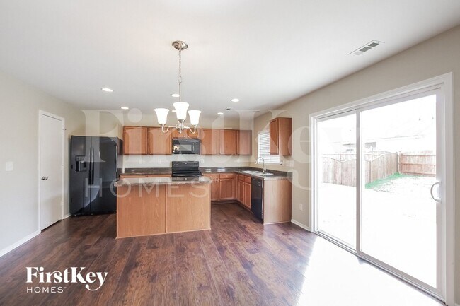 Building Photo - 9835 Rocky Ford Club Rd