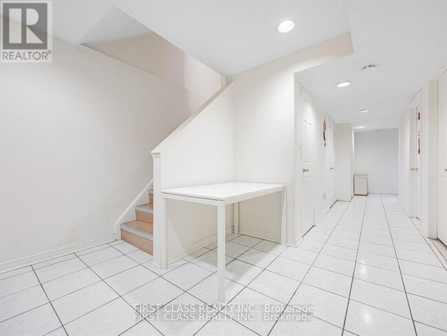 Building Photo - 4 Heaslip Terrace