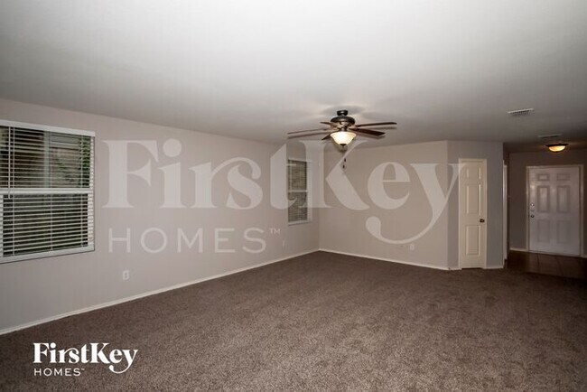 Foto del edificio - 1613 Baxter Springs Dr