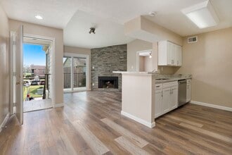 Building Photo - 18800 Egret Bay Blvd
