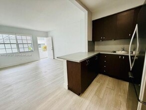 Building Photo - 541 NE 62nd St