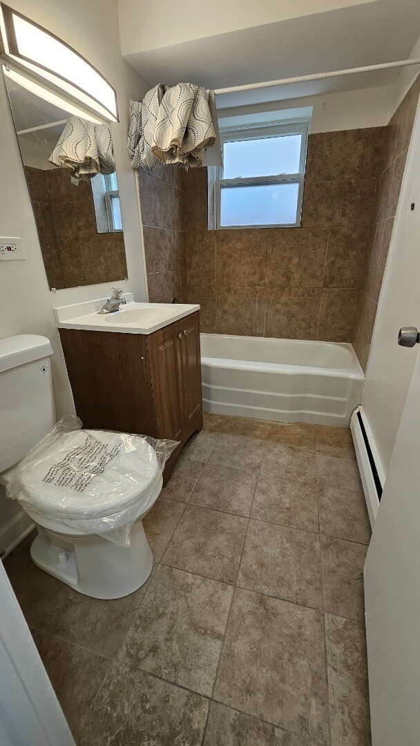 Foto del edificio - BEAUTIFUL MUST SEE CHARMING 1 BED/1 BATH WITH FRE HEAT....MUST SEE!!!