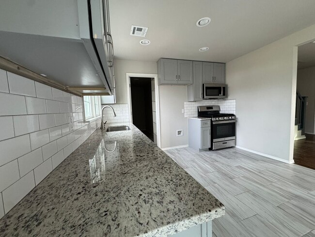 Foto del edificio - 2 Bedroom 1 Bath Home.