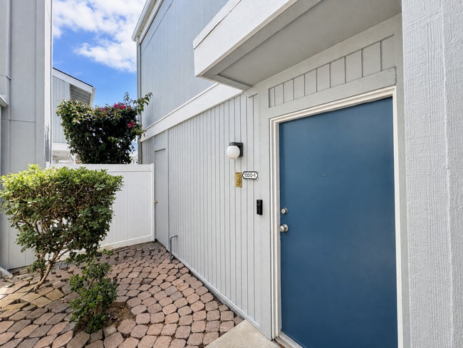 Building Photo - 2+1.5 Ralston Village Condo- Great Community Amenities!