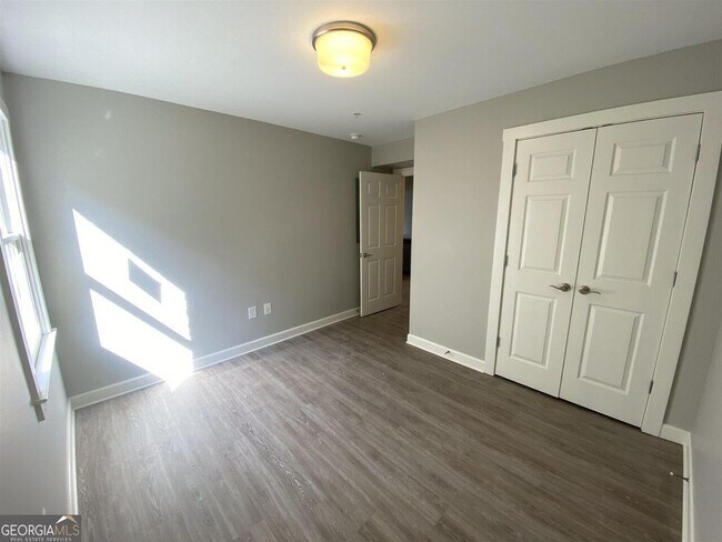 Building Photo - 95-N N Jackson St