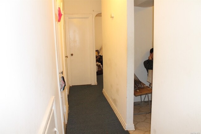 Foto del edificio - 80-72 Cornish Ave