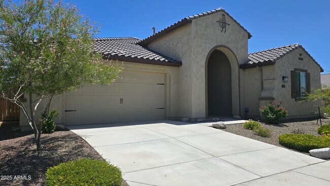 Building Photo - 18407 W Sandlewood Dr