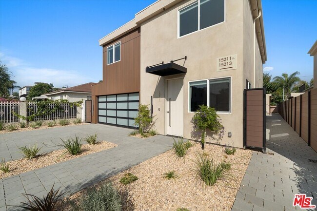 Foto del edificio - 15207 Morrison St