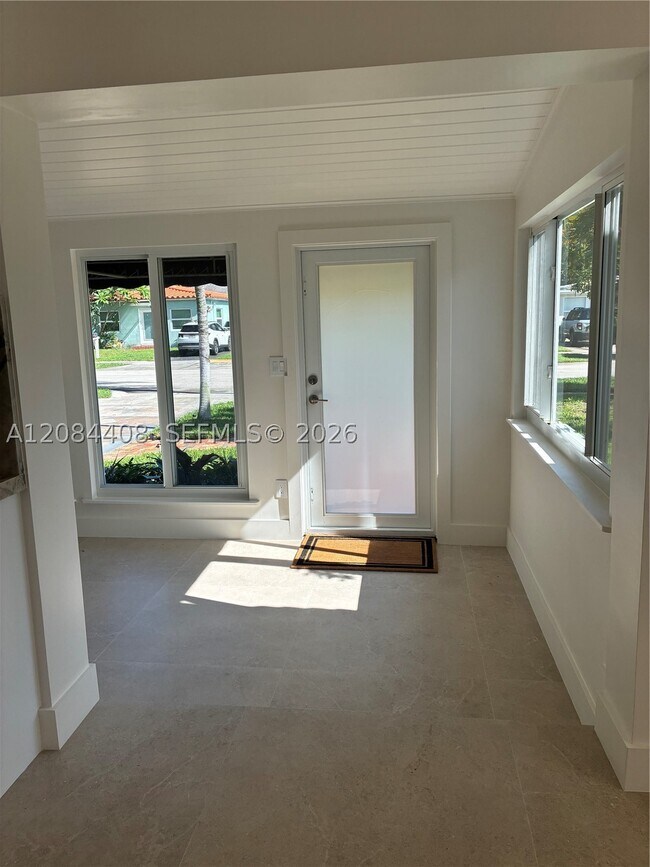 Foto del edificio - 936 SW 19th St