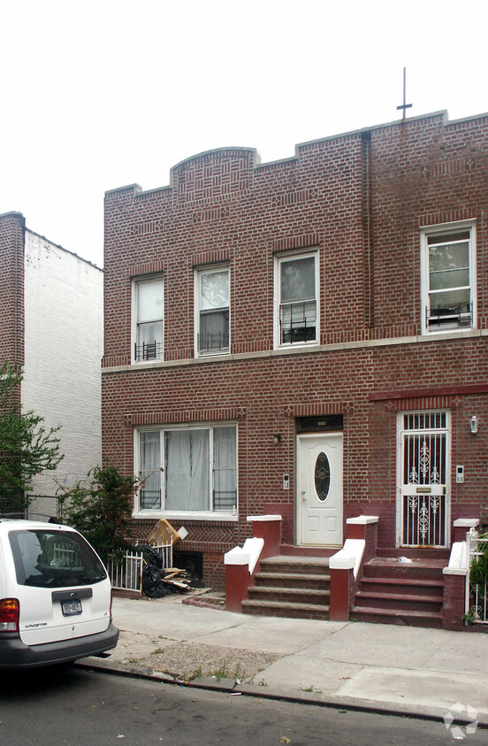 Primary Photo - 1020 Longfellow Ave