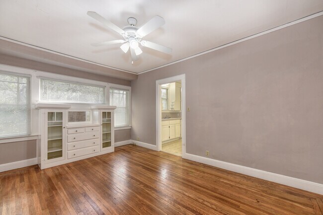 Foto del edificio - 3848 Sherman Way