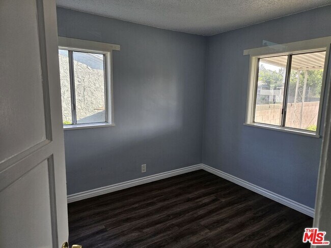 Foto del edificio - 7444 Mendy St