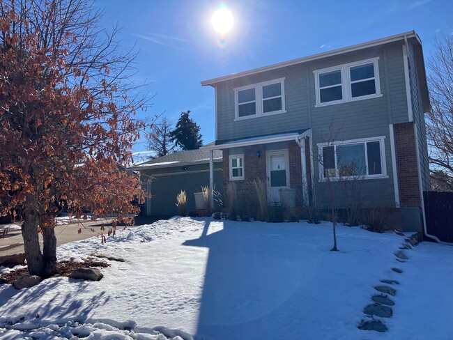 Foto del edificio - 4 Bedroom Home is District 20 Available Now!