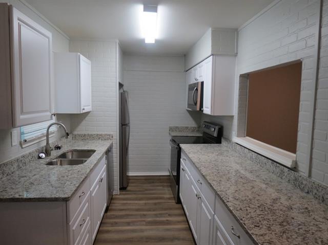 Building Photo - 1217 La Fiesta Dr