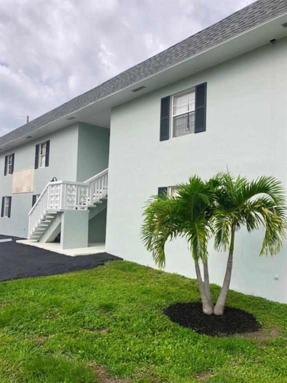 Building Photo - 2716 Vandiver Dr