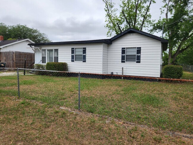Foto del edificio - 2427 Coleman Ct