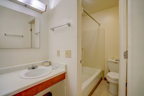 Building Photo - 4414 Dwight Dr