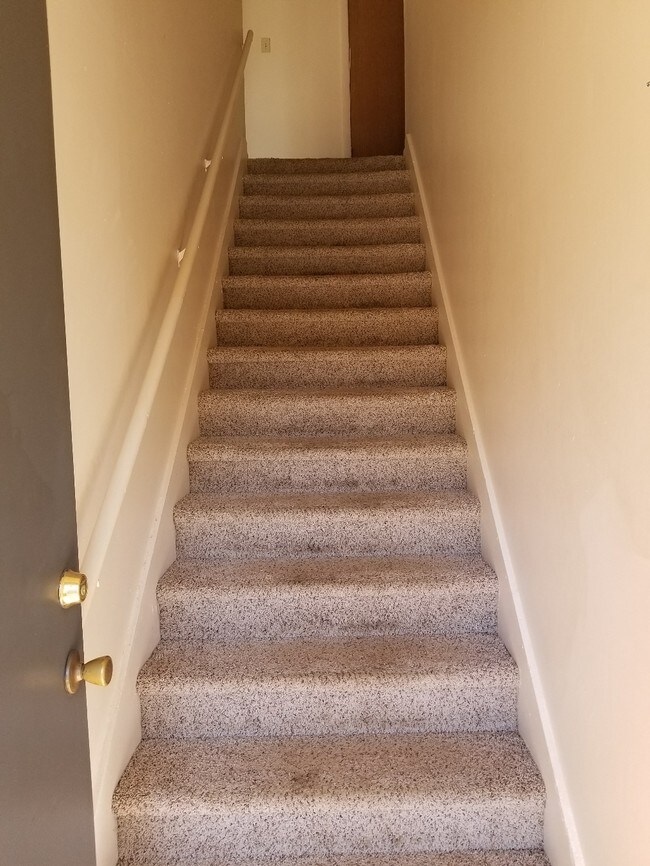 Building Photo - 190 Shelton Rd