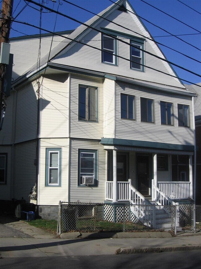 Building Photo - 130 Cedar St