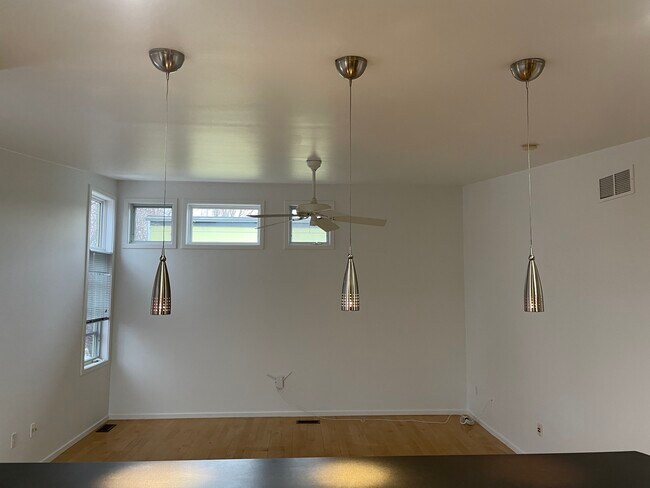 Living room - 1007 Neon Forest Cir