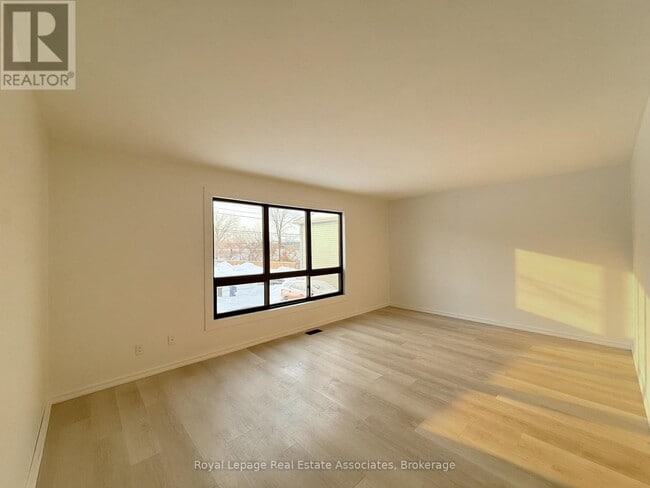 Photo du bâtiment - 171 Huron St