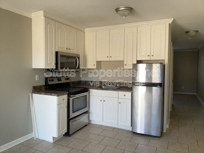 Foto del edificio - 414 Hermitage Dr