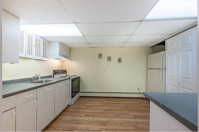 Foto del edificio - 102 Hillside Rd