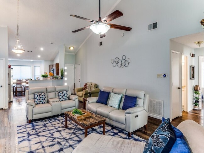 Foto del edificio - 6008 Meadowdale Rd