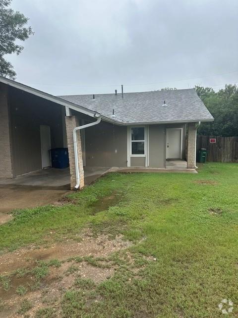 Building Photo - 2601 Reeves Cir