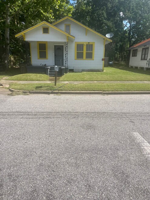 964 Montgomery St