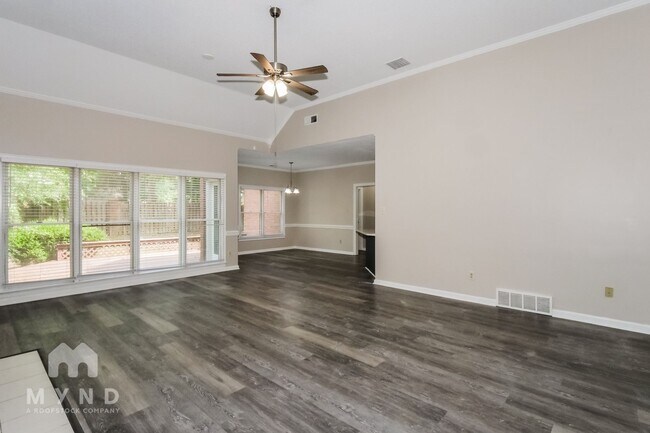 Building Photo - 1624 Wayside Cove