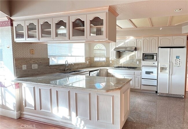 Foto del edificio - 232 E Floral Ave