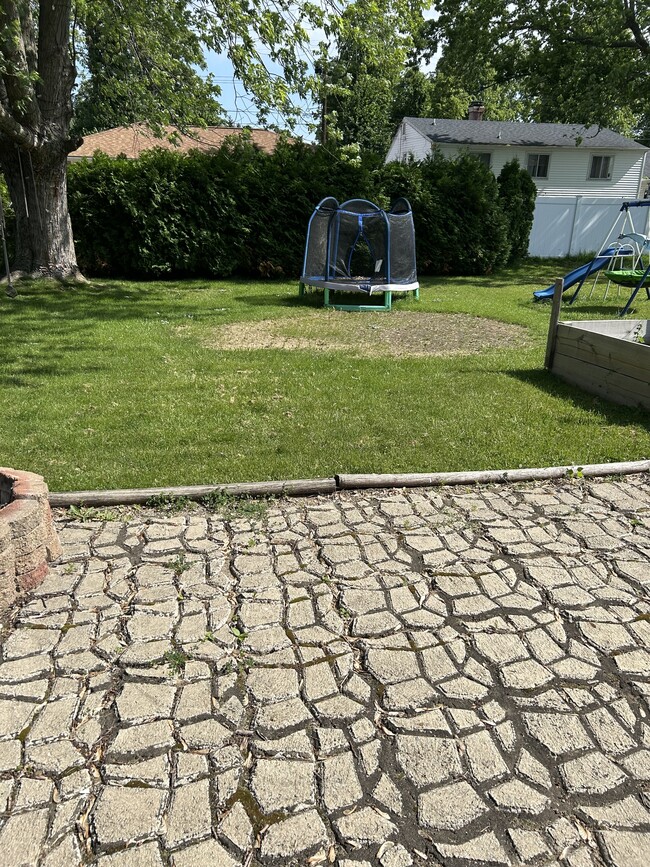 Foto del edificio - 45 Lancaster Ave