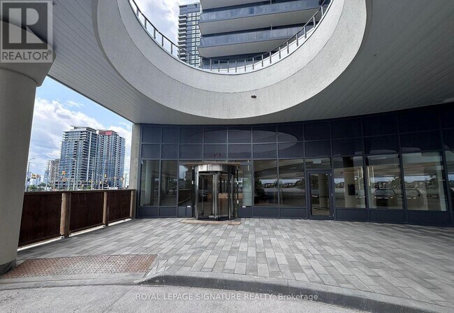 Photo du bâtiment - 5105 Hurontario St